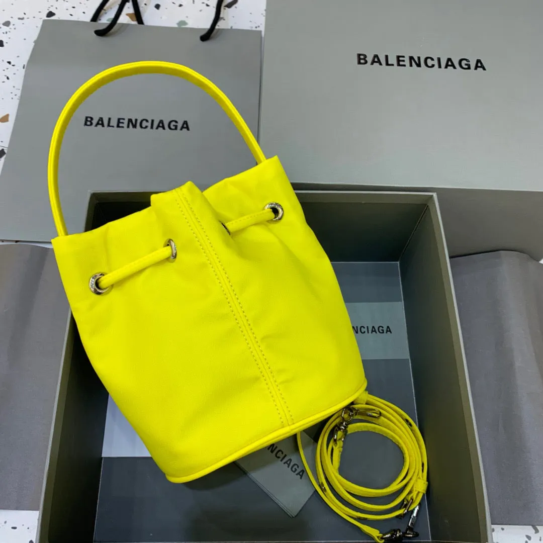 Balen Le Cagole Medium Bucket Bag In Yellow, For Women,  Bags 11.8in/30cm