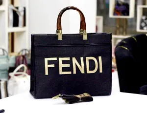 FENDI High-Quality Women's Embroidered Bag (Black)