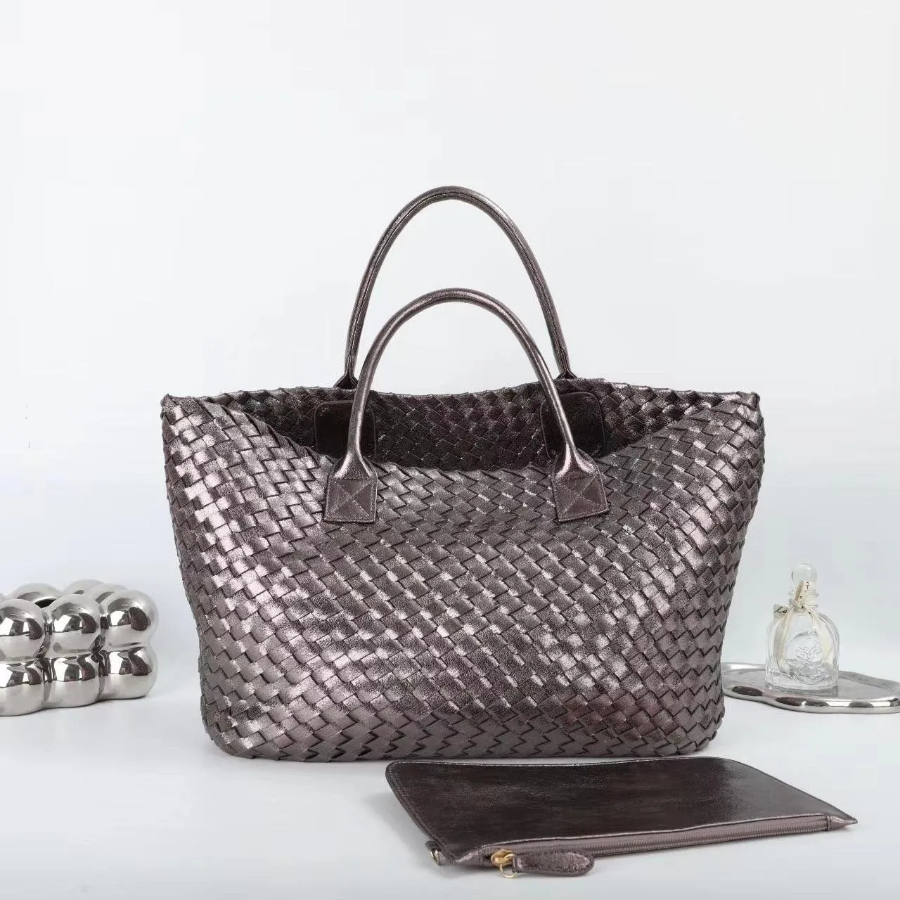 Large Handwoven Vegan Leather Tote/Weekend Bag in Onyx I Trendy Boutique Style ! Handmade Gift for Her