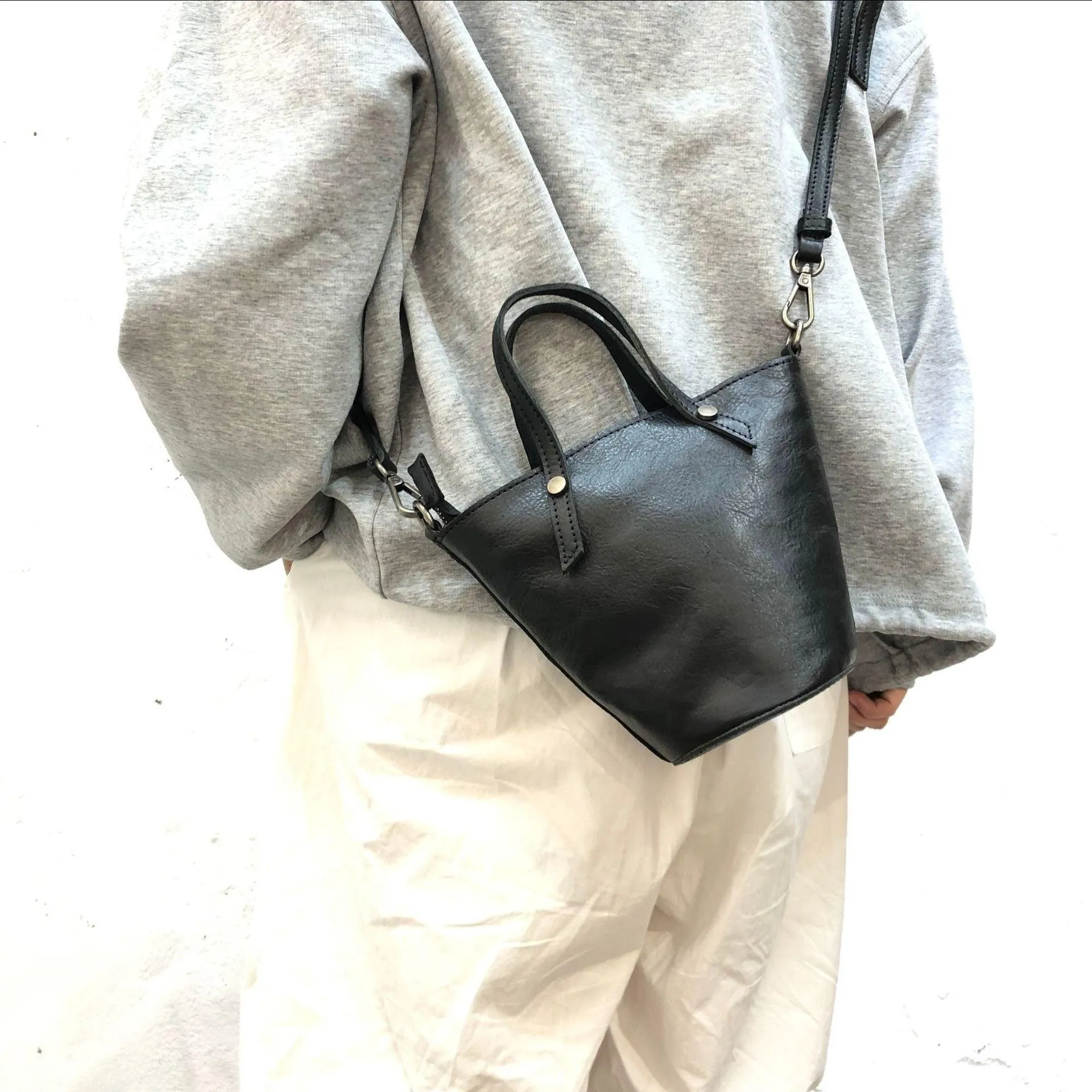 Small Bag Unisex,Womens Bag Leather,Leather Hip Bag,Men Hip Bag Leather,Festival Leather CrossBody Bag,Leather Small Bag