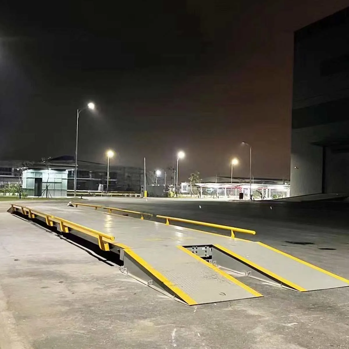 TMG Industrial 80 ton Weighbridge Truck Scale, -35℃ to  70℃, 10’ x 56’ (W x L), High-Quality Steel, U-Shape Beam Design, 120% Safe Overload, TMG-FST80